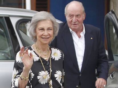 Los reyes eméritos, Juan Carlos y Sofía, en Sanxenxo (Pontevedra) en julio.