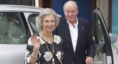 The emeritus monarchs Juan Carlos and Sofía in Sanxenxo in July 2019.