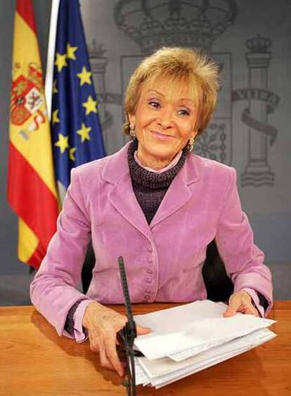 Fernández de la Vega, tras el Consejo de Ministros.