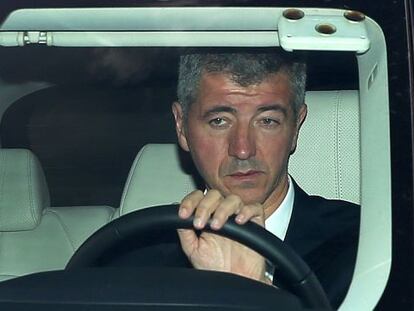 Miguel Angel Gil Marin, consejero delegado del Atletico de Madrid a su llegada al estadio.