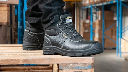 Seis botas de seguridad para hombre por menos de 50 euros Estilo de vida Escaparate EL PAIS