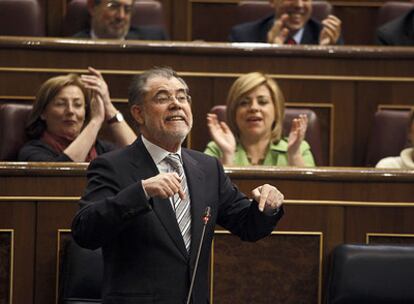 El ministro Fernández Bermejo, durante su intervención de ayer en el pleno.