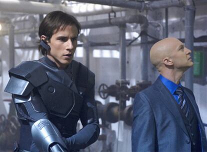 Escena de la serie <i>Aaron Stone,</i> protagonizada por el actor Kelly Blatz.