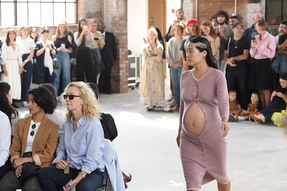 Así fue el último desfile de Ekchaus Latta en la semana de la moda de Nueva York.