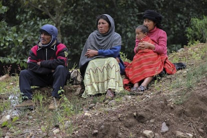 Miembros de una comunidad indígena durante la II Cumbre Continental de Comunicación Indígena, en un poblado mixe de la sierra norte de Oaxaca.