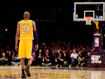 Kobe Bryant no dia em que se retirou das quadras em 2016.