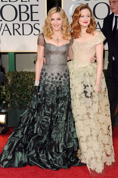 Madonna y este vestido de Reem Acra tampoco convencen. 