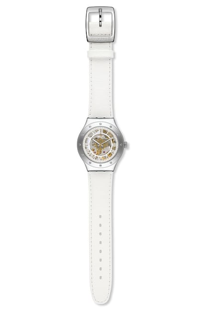 Reloj de Swatch en el que se puede ver el mecanismo. (60 euros).