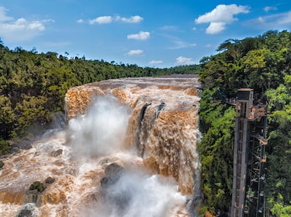 Los Saltos del Monday, unas cataratas cerca de la Ciudad del Este (Paraguay).