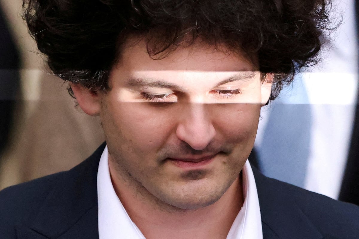 Sam Bankman-Fried, billionaire before 30 and now a possible 100-year prison  sentence at 32: The downfall of the cryptocurrency king | Economy and  Business | EL PAÍS English