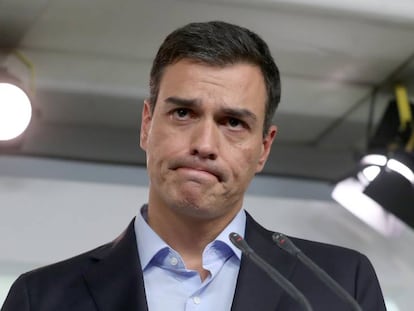 Pedro Sanchez depois da reunião do PSOE.