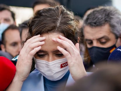 La presidenta de la Comunidad de Madrid, Isabel Díaz Ayuso, al terminar la junta directiva nacional del PP, en el hotel Eurostars Tower de Madrid.