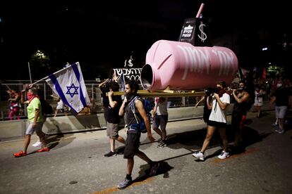 Protesta contra el primer ministro, Benjamín Netanyahu, y su gestión de la pandemia, el pasado sábado en Tel Aviv.