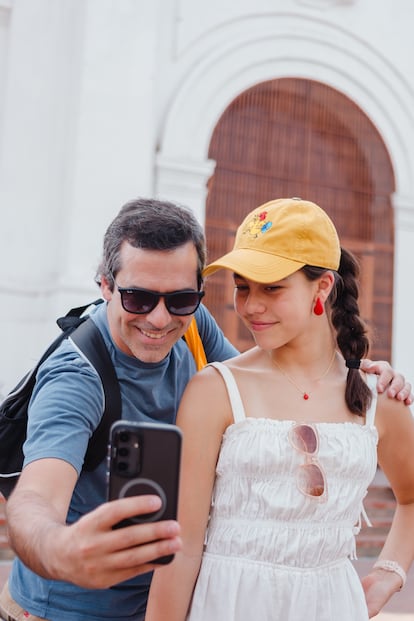 Emilia Delfino y su padre, Nicolás.
