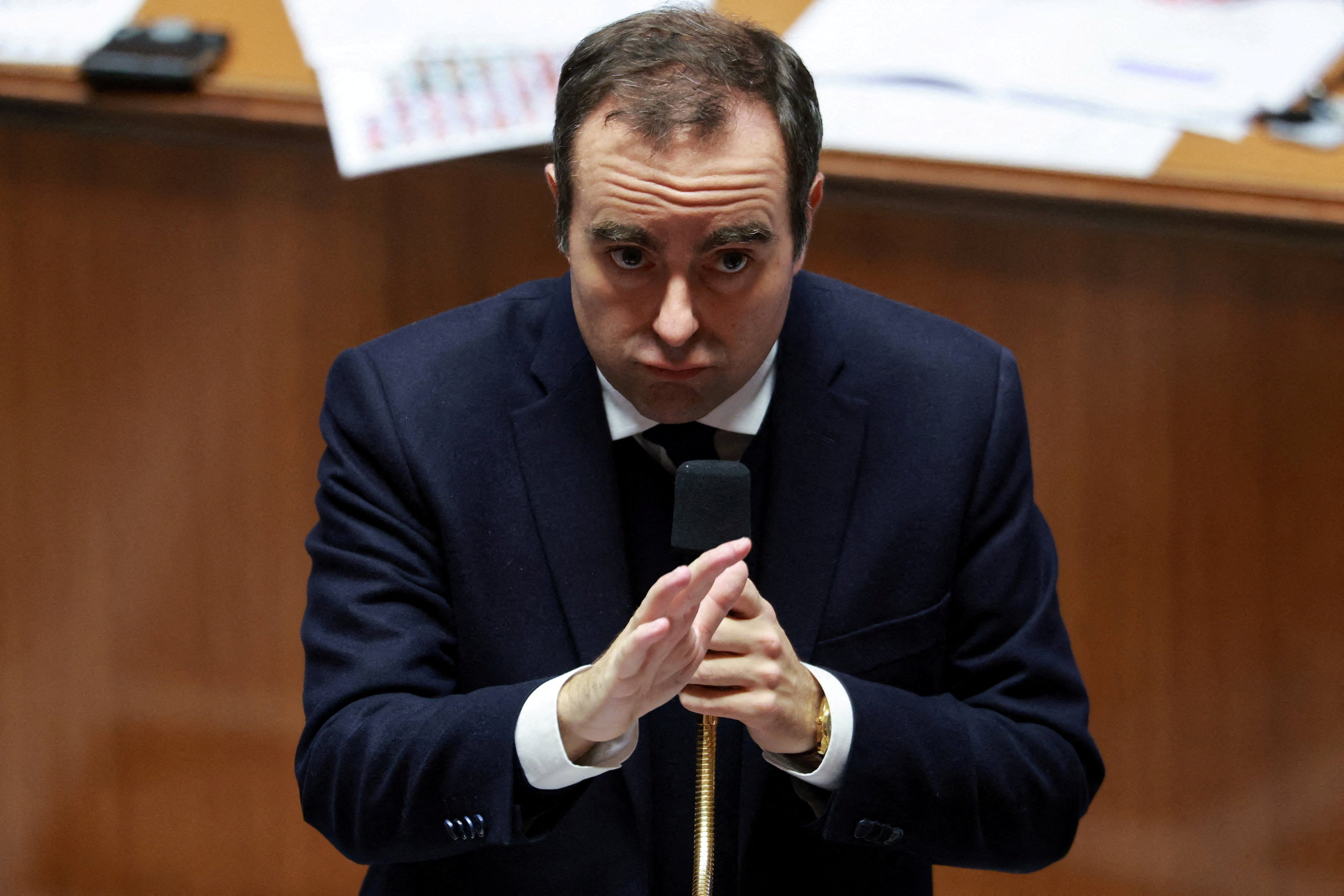 La Asamblea francesa aprueba la prórroga presupuestaria pero no evita el bloqueo