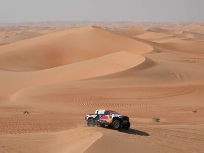 Nasser Al-Attiyah, durante la décima etapa del Rally Dakar.