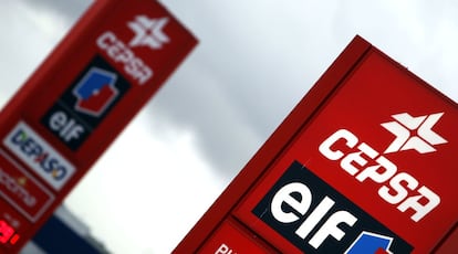 Estación de servicio de la red Cepsa Elf, en Madrid.