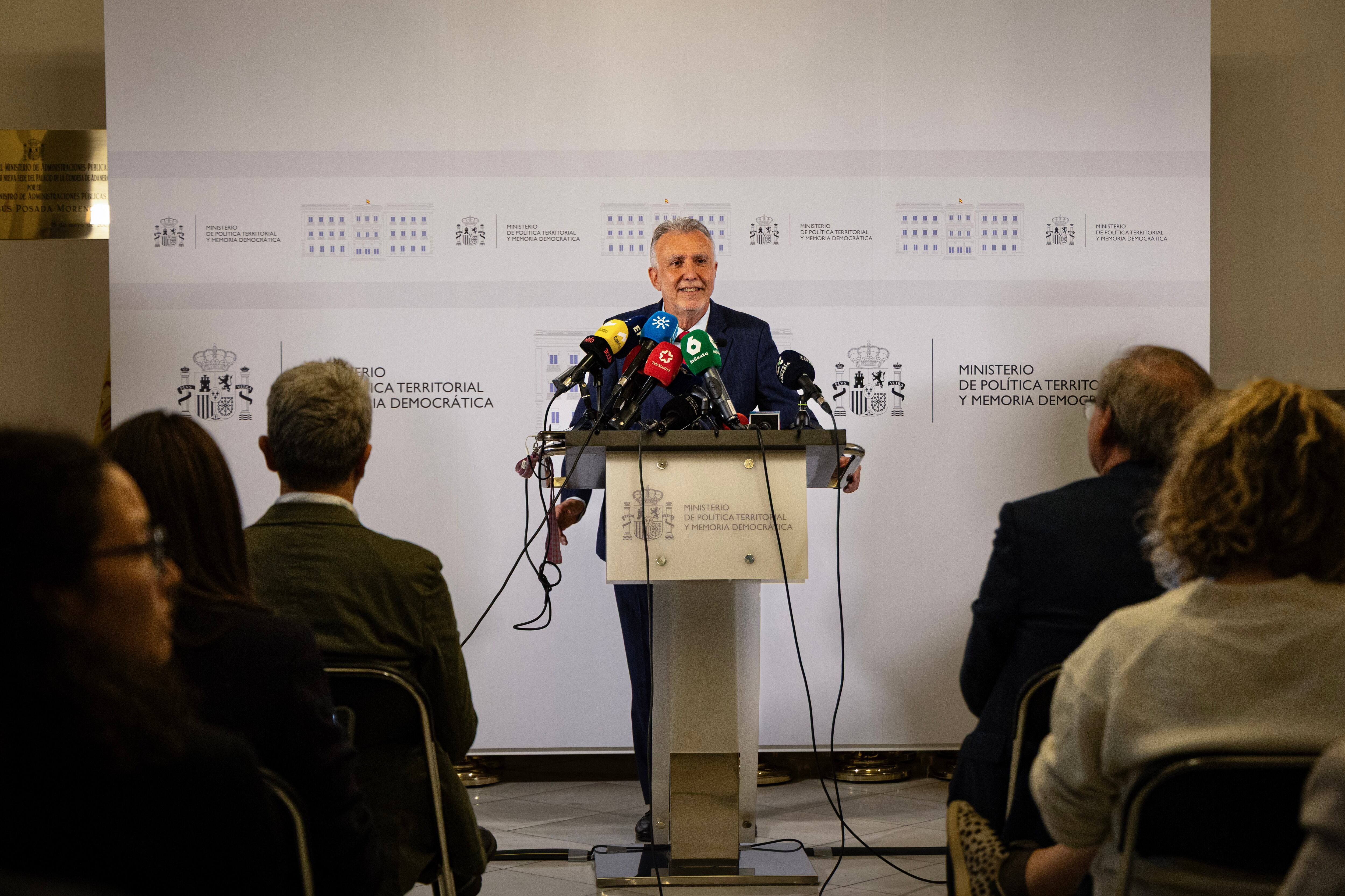 El ministro de Política Territorial y Memoria Democrática, Ángel Víctor Torres, en su comparecencia tras el informe de la UCO.