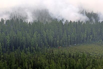 Vista aérea de un incendio forestal en el distrito Boguchanski de la región de Krasnoyarsk (Rusia). Los incendios forestales han afectado a una enorme extensión de Siberia y el oriente ruso.