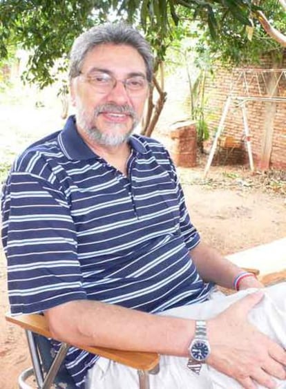 Fernando Lugo, obispo dimisionario y aspirante a la presidencia paraguaya.