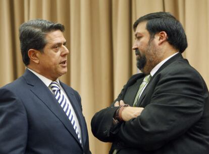Federico Trillo (PP) y Francisco Caamaño, en una Comisión de Justicia del Congreso.