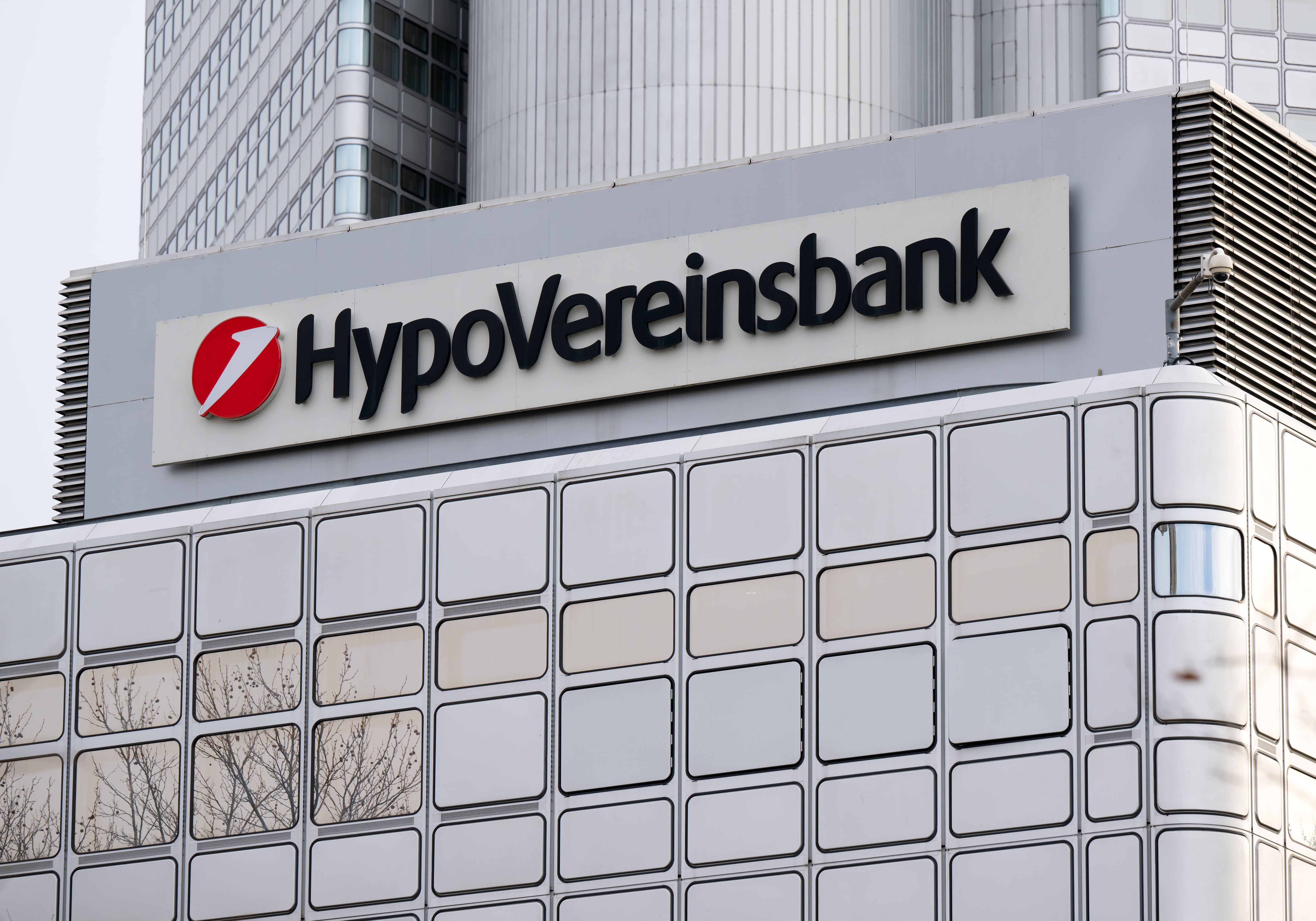 El logo de HypoVereinsbank, filial de Unicredit, en sus oficinas de Múnich.