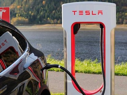 Filtran nuevos detalles sobre el nuevo Supercharger 3.0 de Tesla