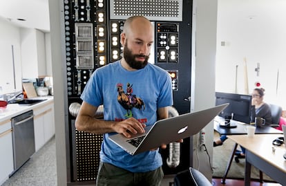 Jack Conte, fundador de Patreon, en las oficinas de la compañía en San Francisco.