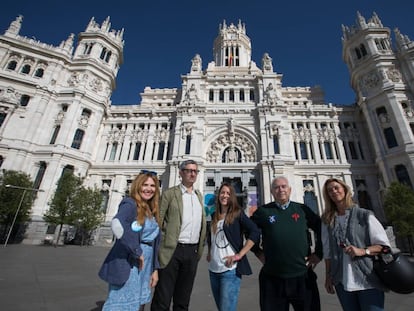 De izquierda a derecha: María del Mar Ruiz, del partido Por un Mundo Más Justo; Juan Magin, de Madrid Inteligente; María Eugenia Galán, de UPyD; José Luis Corral, del Movimiento Católico Español, y Begoña del Arco, de Falange Española.