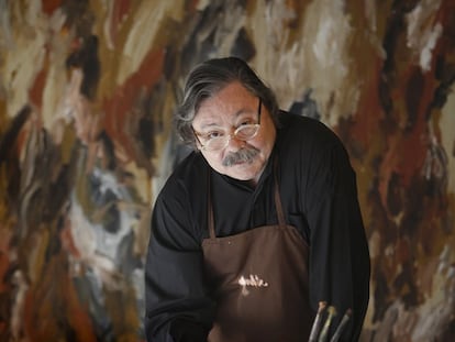 Alberto Corazón, en su estudio de Madrid en 2009.