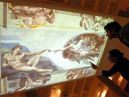 Recreación virtual de una escena de la Capilla Sixtina en el Museo Británico.