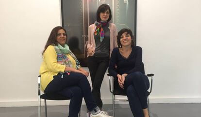 Neus Bou, Montse Badia y Marina Vives, comisarias de A*DESK.