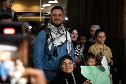 "Gracias México por todo el amor y respeto. Gracias por ayudar a salvar a mi familia, están muy felices. Tienen dos años en la guerra, sufriendo mucho y ojalá que puedan ayudarnos a que tengan una vida nueva. ¡Muchas gracias!" declaró Shadi Abed. 