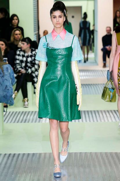 desfile prada milan atoño 2015