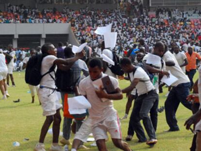 La estampida en el estadio. Nigeria: un suceso trágico cada semana