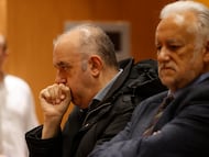 Los hermanos Manuel y Miguel Reija, en el banquillo de los acusados durante el juicio en la Audiencia Provincial de A Coruña.