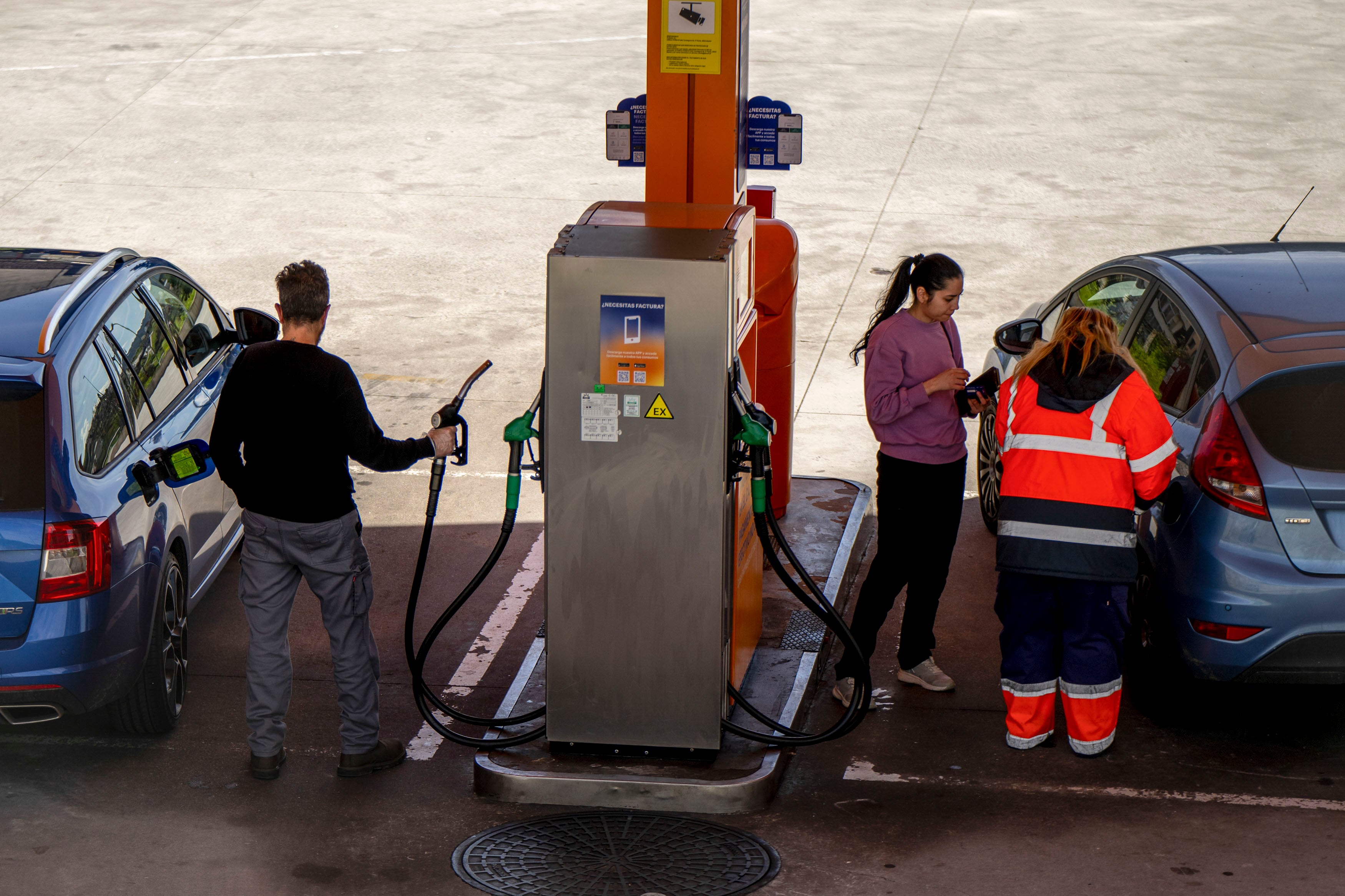 Por qué la guerra en Irán dispara el precio del diésel por encima de la gasolina