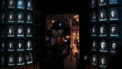 Exposició de 'Joc de trons' a les Drassanes.