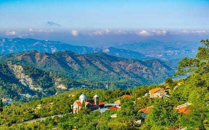 Panorámica del macizo de Troödos desde el pueblo chipriota de Pedoulas.