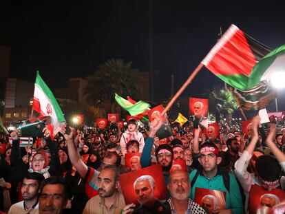 Concentración en Teherán en apoyo a los palestinos, el sábado. Varios participantes sostenían fotos del general Qasem Soleimani.