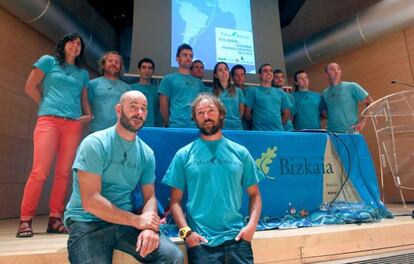 Unai Basurko (izquierda) y Kepa Acero, en la presentación de la travesía a la Antártida. 