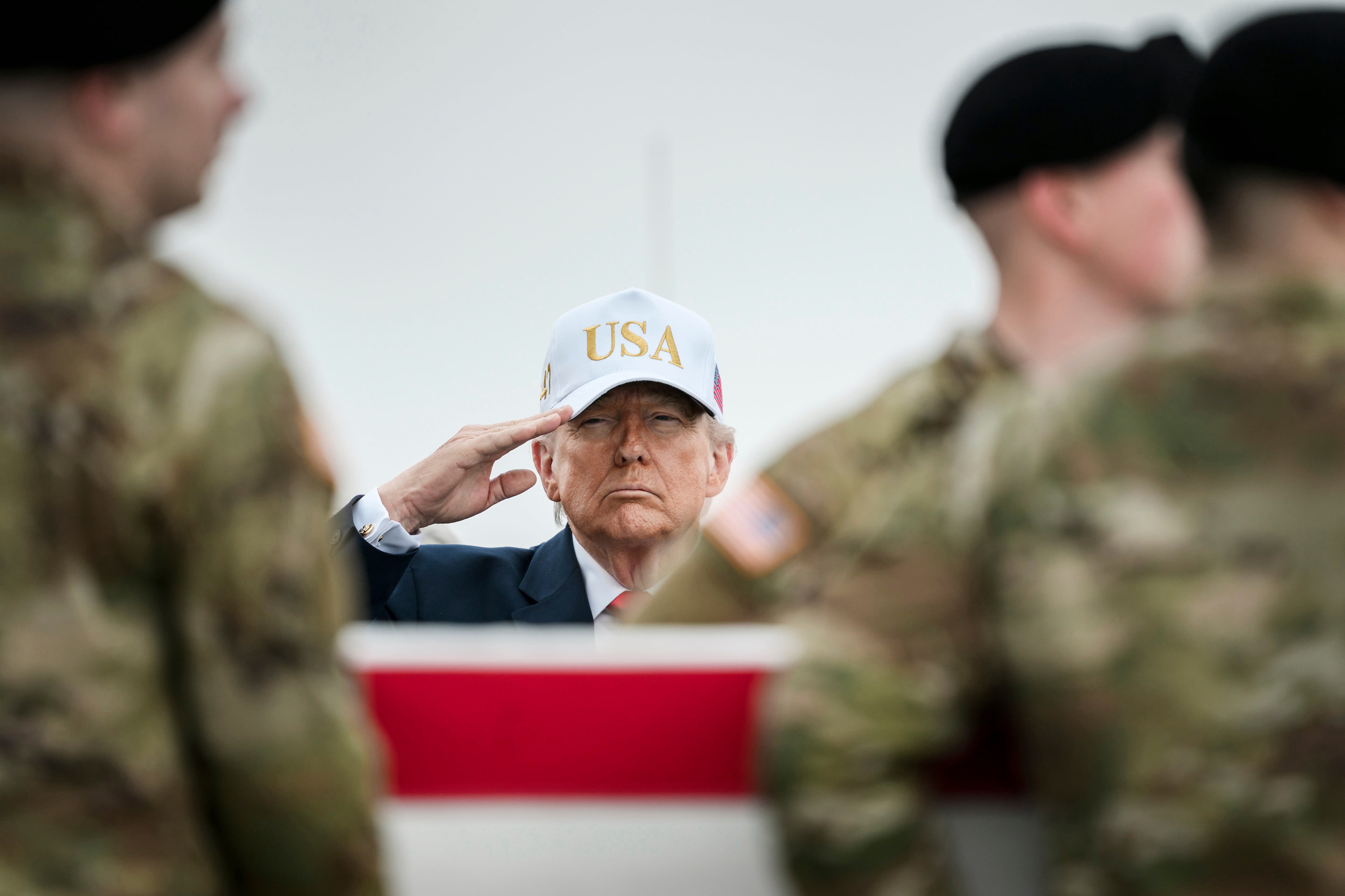 Trump da por “casi terminada” la guerra contra Irán ante la escalada del petróleo