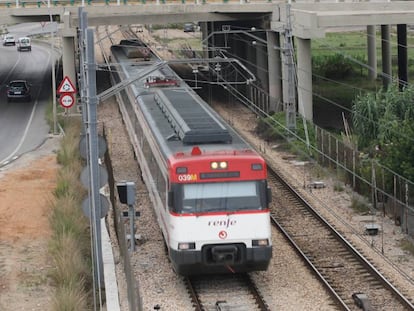 Un tren de Cercanías de Renfe en Valencia. 