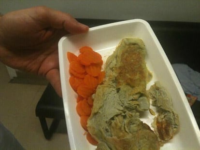 La exquisita cena de hospital con la que todos soñamos. / MENÉAME