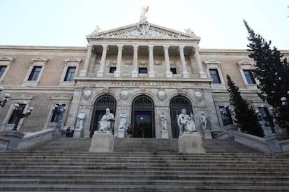 Fachada principal de la Biblioteca Nacional de España.
 