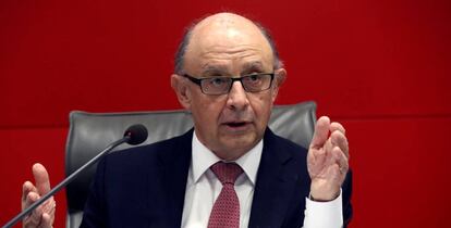 El ministro de Hacienda, Crist&oacute;bal Montoro.