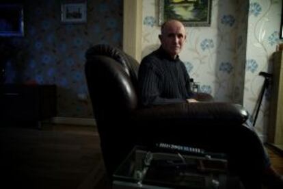 Stuart Noden en su casa de Clifton, Salford.