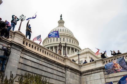 Manifestantes en el Capitolio de los Estados Unidos en Washington el 6 de enero de 2021.