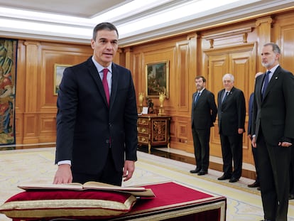 Pedro Sánchez, esta mañana, durante la promesa del cargo ante el Rey en La Zarzuela.