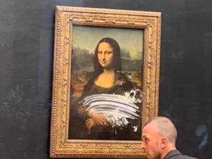 'La Gioconda', tras el ataque de este domingo. El cuadro no ha sufrido daños.